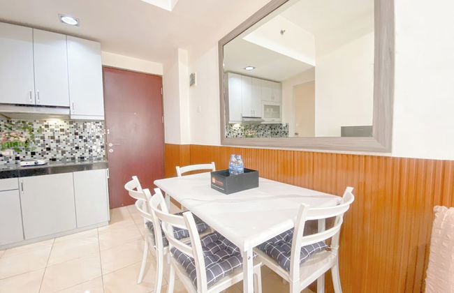 The Cozy Abode 2BR Apartment at Tamansari Panoramic - Photo 21