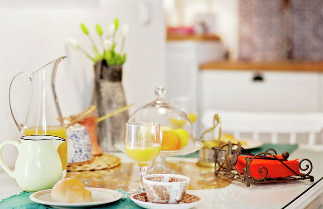 Delightfully Decorated Apartment with Sea View near Beach - Foto 22