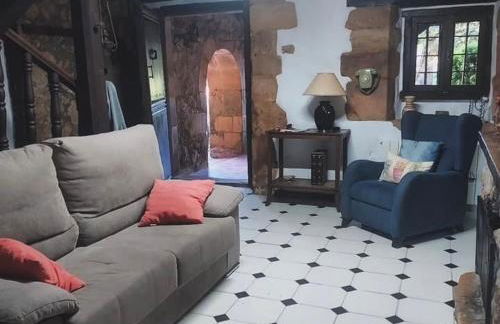 Casona histórica del S XVII en Novales - Foto 1