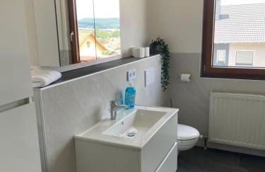 Appartio - Gästehaus "Dorfblick" - komfortable Ferienwohnungen mit Küche und Waschmaschine - Foto 41