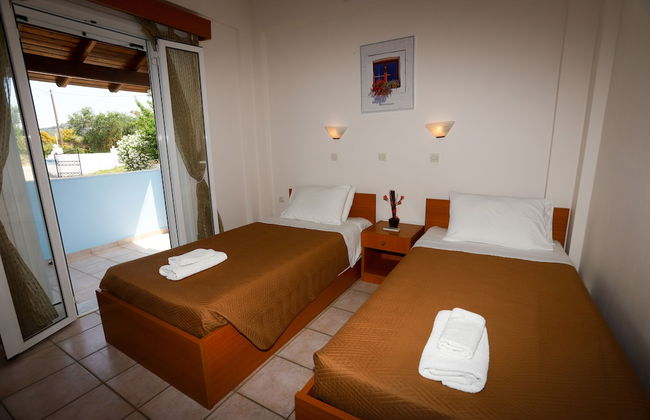 Agios Georgios - 2 Beds - Sleeps 5 - Free Parking - Foto 6