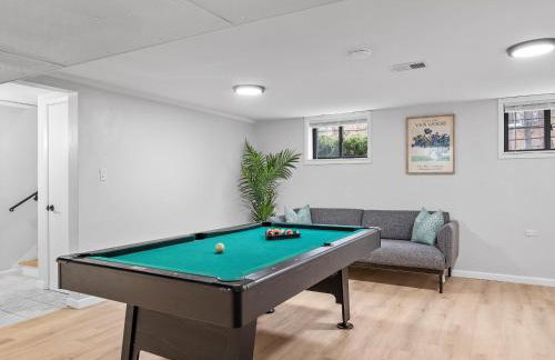 Stylish and Accessible Six Bedroom Home in Wexford/Pittsburg With Kids Amenities - Foto 41