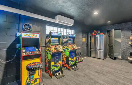 Lake, Pool, HotTub, Game Room, 8 Beds, Sleeps 17 - Foto 78