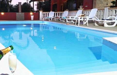 Villa Radiosa In Sicily with private fenced pool, Please read, leggete, HOST INFO for correct cost - Foto 15