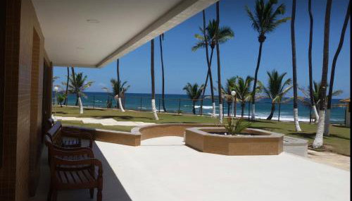 Lindo Apartamento pé na areia com serviço de limpeza - Foto 1