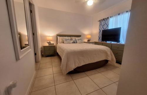 Home 3 beds 1 full bath 1 half bath Port Charlotte near beach - Foto 11