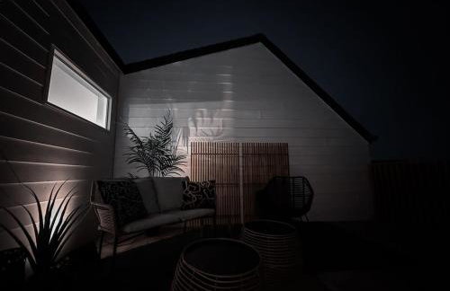 Alluring Studio - DT - DeepEllum - LowerGreenville - Photo 9