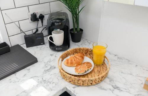 Asher Suite - Cozy 2BR Home with Parking & WIFI - Foto 50