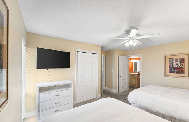 Edgewater Tower 2 Unit 409 - Foto 8