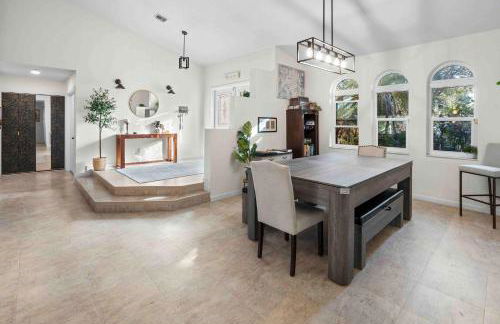 Plantation Pool Home with Hot Tub Sleeps 10 - Foto 8