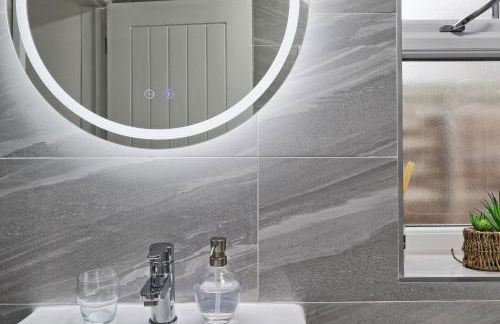 Very Cosy & Lovely 1 Bed Garden Apartment with side access, Suitable for Long Stay and Short Stay - Photo 49