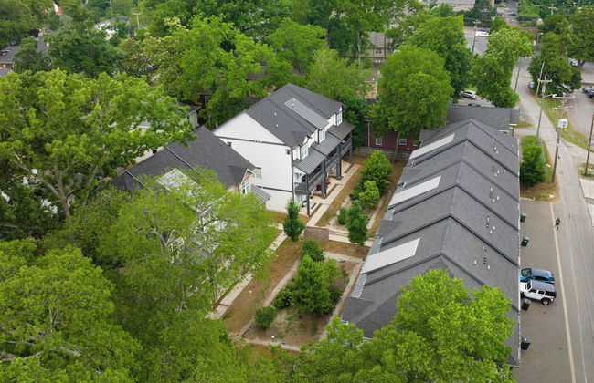 Waverly by Avantstay Nashville-inspired Townhome w/ Luxury Kitchen, Pool Table - Foto 21