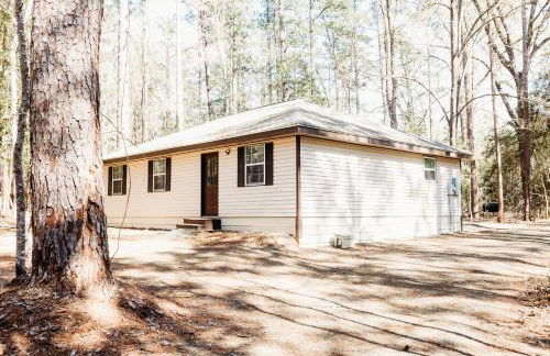 Rayburn's Drowsy Lane Retreat - Photo 3