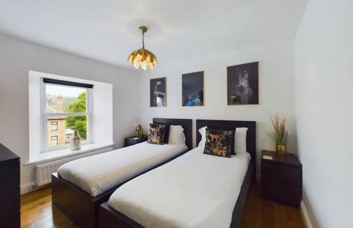 Modern 4 Bed Walk to Pubs, Shops and Countryside - Photo 5