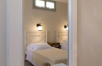 Monachofolitses - Photo 16