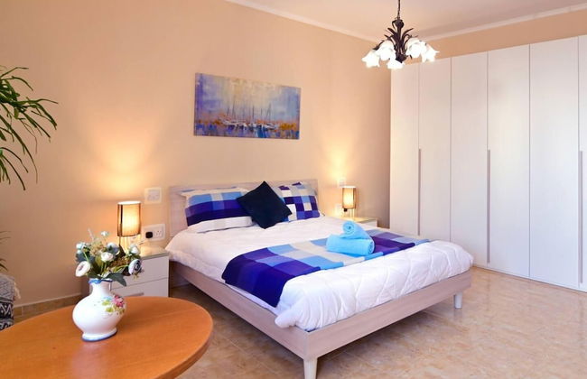 Peaceful Haven With Stunning Views Close to sea - Foto 8