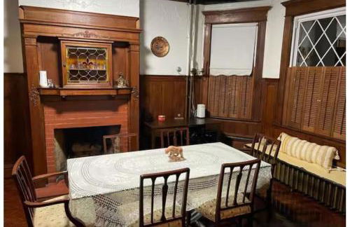 Charming Victorian Home in the Heart of White Plains - Foto 12