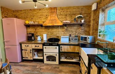 Superb Large Bespoke 5 Star Detached Villa, Prime Location, Belfast Stay - Foto 1