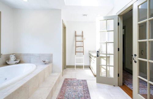 Historic Coastal Home • Marsh Views • Pet-Friendly - Foto 28