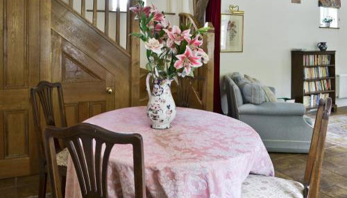 The Coach House - Photo 3