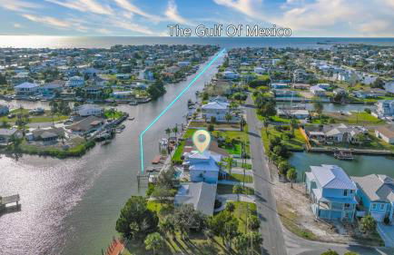 5 Bed3bath waterfront pool home with full gym, office, and heated pool! - Foto 48