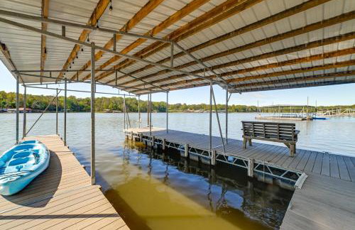 Spacious Kentucky Lake Escape with Dock and Views - Foto 36