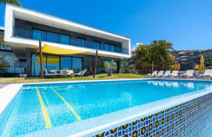 Villa Skylark - by LovelyStay - Foto 59