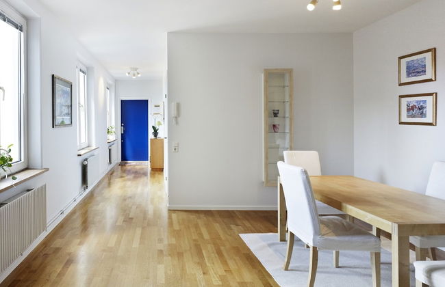 Apartments at Hotel Riverton - Photo 10