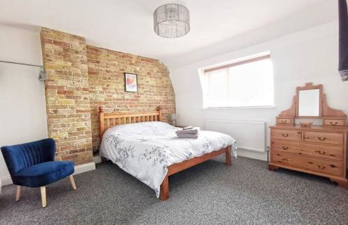 Entire 3 bedroom house 5 minutes from the beach - Foto 19