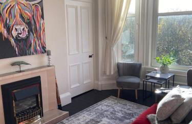 Beautiful traditional top floor flat in the center of Largs - Foto 4