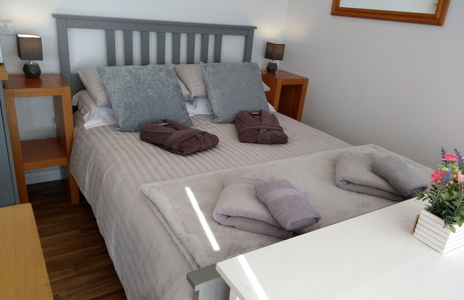 Cleeves Cabins, Ailsa Luxury Lodge With hot tub - Foto 3