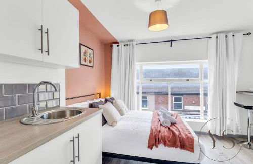 Modern 1A Longton Studio Near Alton Towers with Free Wi-Fi & Kitchenette - Foto 5