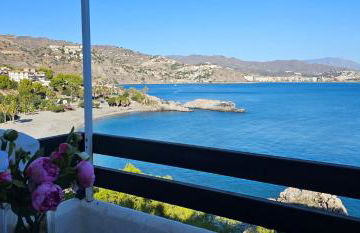 MARINA BEACH FRONT - Photo 5