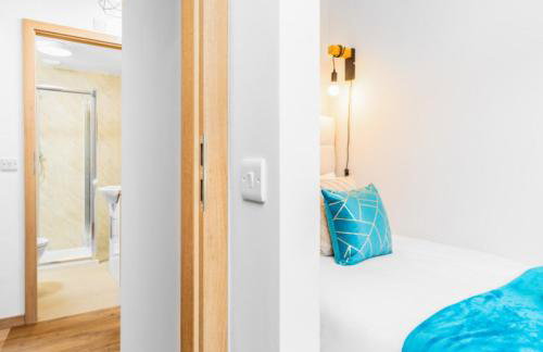 Stylish 2 Bedroom Apartment - Netflix - Off Street Parking 1DS - Foto 32