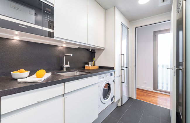 Aspasios Paseo de Gracia Apartments - Photo 19