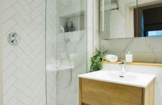 Spacious 3-Bed Retreat - Modern & Super Central - Foto 6