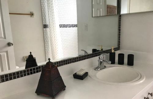 10min to Disney parks new condo free wifi & pool - Foto 8