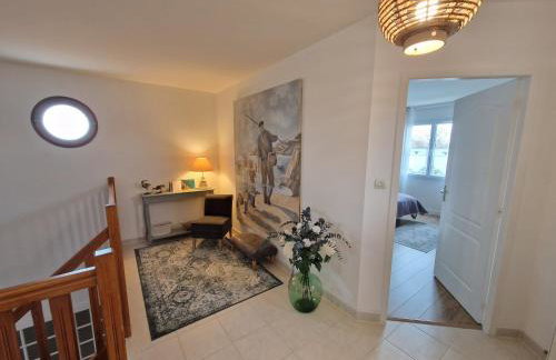 Villa avec Piscine à 15 min de La Rochelle, Proche Plages et Commerces - FR-1-706-13 - Foto 4
