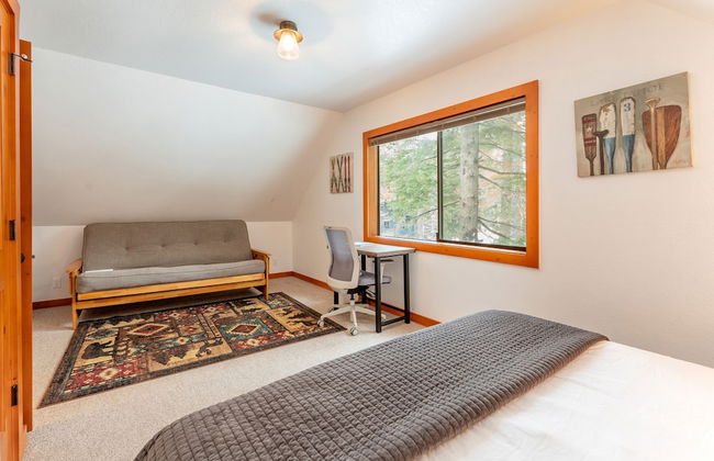 Indigo Owl by Avantstay Cabin w Firepit Minutes to Lake Slopes - Photo 21