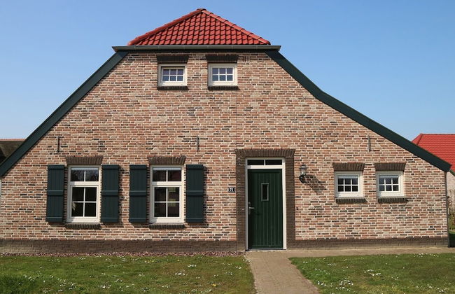 Beautiful Farm Villa With Large Garden in Limburg - Photo 1