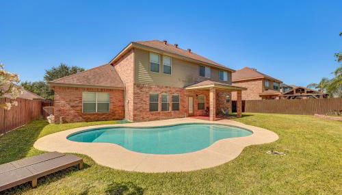 Private Theater and Pool Spacious Mission Home - Foto 1