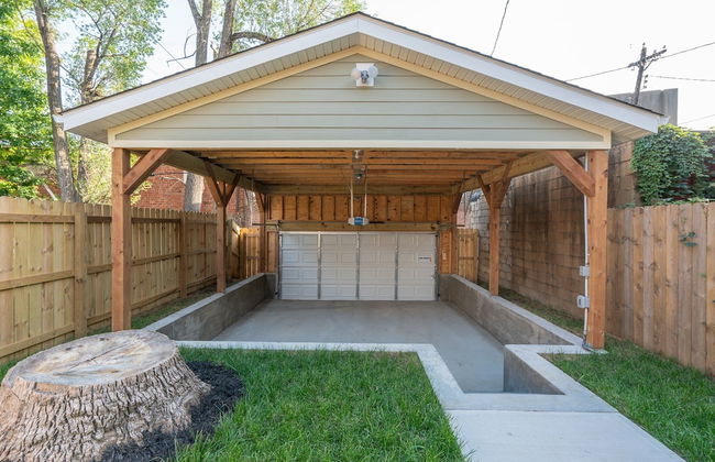 Parkside Comfort | JZ Vacation Rentals - Photo 24