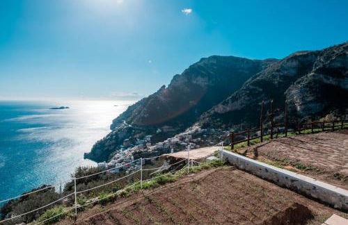 VILLA LA TAGLIATA spectacular jacuzzi tub amazing view and private parking garage - Photo 12