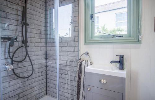 Rosemary - 1 Bedroom Shepherds Hut - Amroth - Foto 51