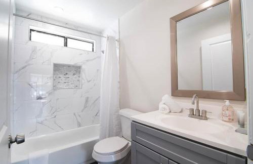 Stylish 1BR Near Universal Studios with Parking - Foto 26