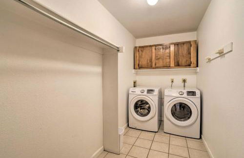 Family-Friendly Aurora Vacation Rental with Yard! - Foto 37