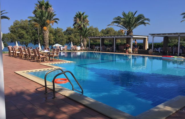 OASIS HOTEL KYPARISSIA - Photo 13