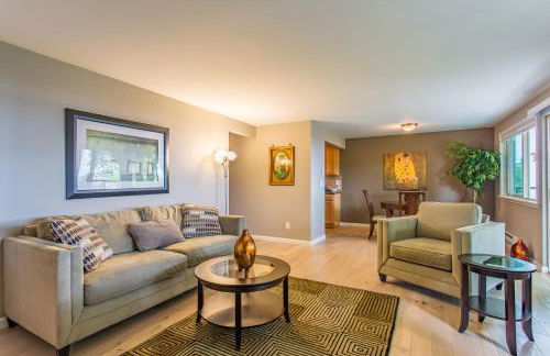 Bay View, Best Area, No Stairs, WD, 2 Baths, 2 Bedrooms, Balcony, View, 925sf - Foto 2