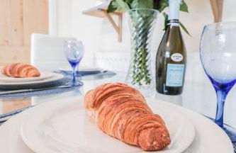 Spacious 4-Bed Home, Perfect Stay with Free WiFi - Foto 35