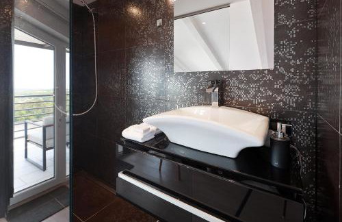 Villa Krasica - Private Tennis Court, Sauna & Jacuzzi - Foto 79